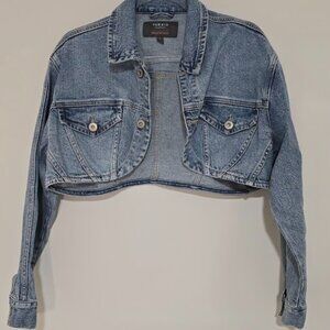 Torrid Denim Cropped Jacket Women's Light Wash Trendy Casual Timeless Size 10